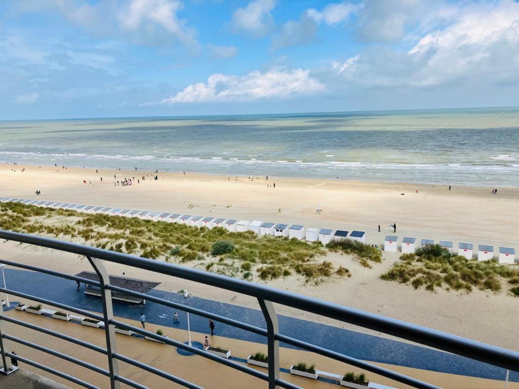 Апартаменты Zeezicht Nieuwpoort - Seasight Экстерьер фото
